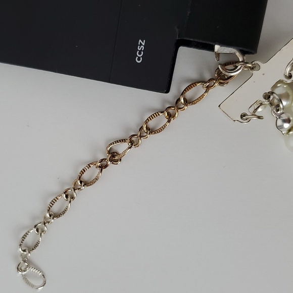 Vieste Faux Pearl Knot Necklace - Picture 15 of 17